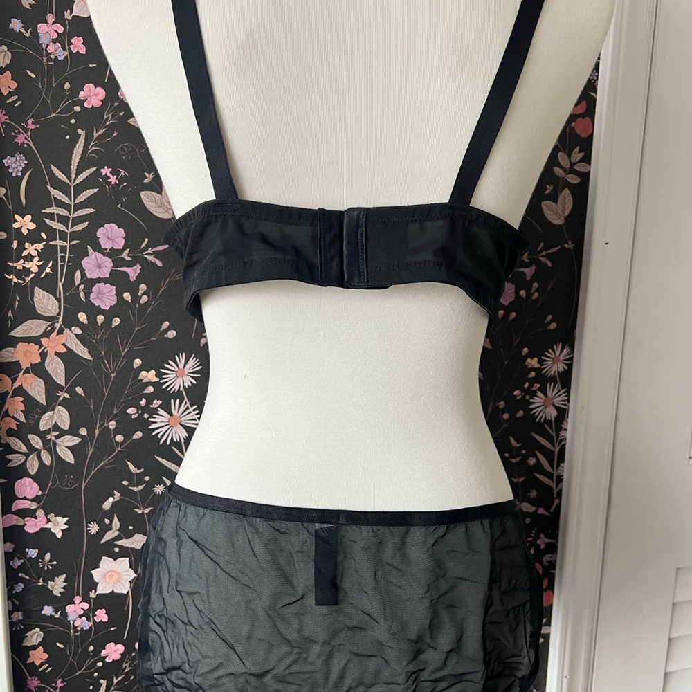 Black Lace Lingerie Set - image 5